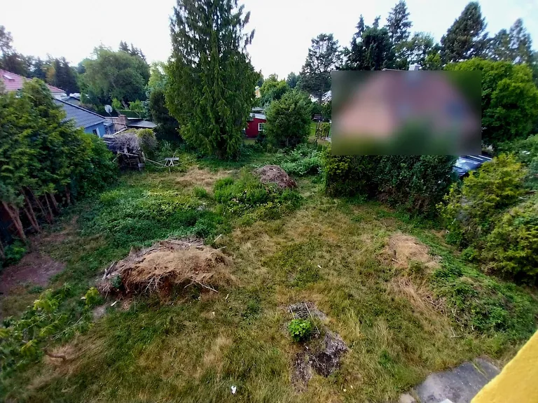 Zwei Chancen - ein Grundstück: Geteiltes Areal mit Bauvorbescheid