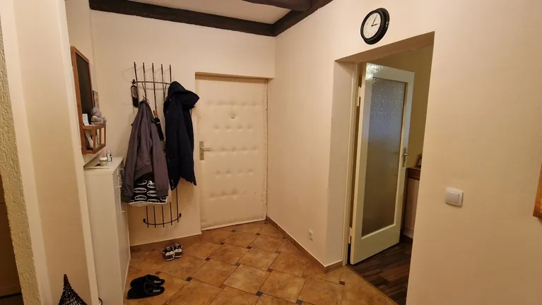 Bezugsfreie und möblierte Wohnung!