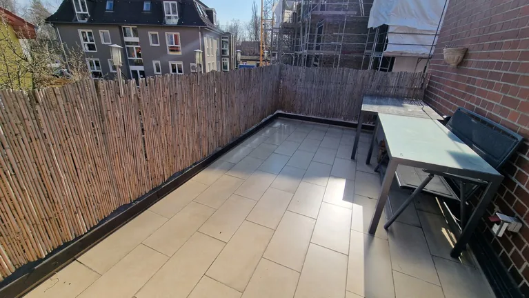 ZEITMIETVERTRAG: 4-Zimmer-Maisonette mit zwei Terrassen